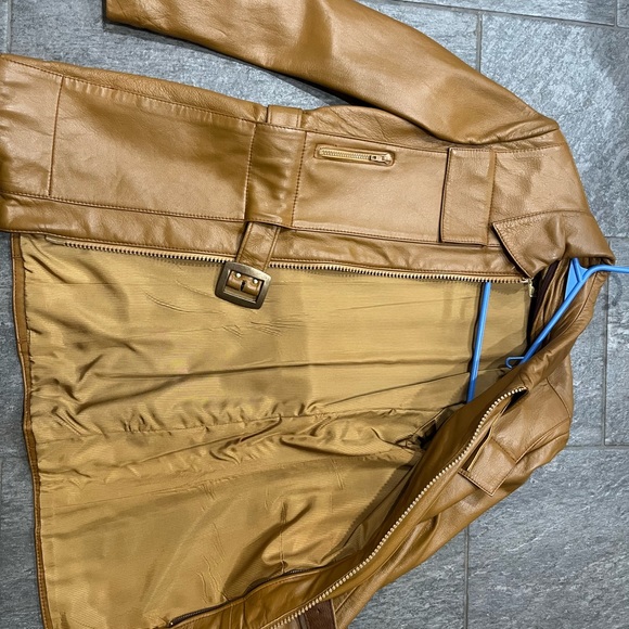 Vintage women’s leather jacket from MLG another original creation Canada - Picture 5 of 7